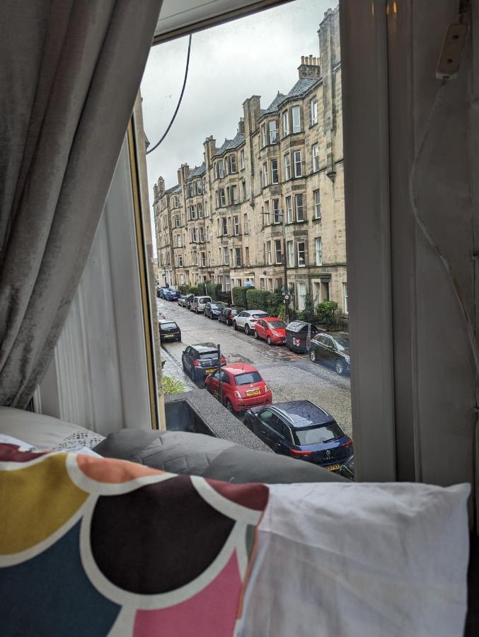 Huge Room In The City Edinburg Exteriör bild